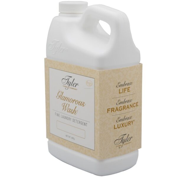 Tyler Diva Glam Wash 907g Tyler Candle in elegant glass jar with premium fragrance